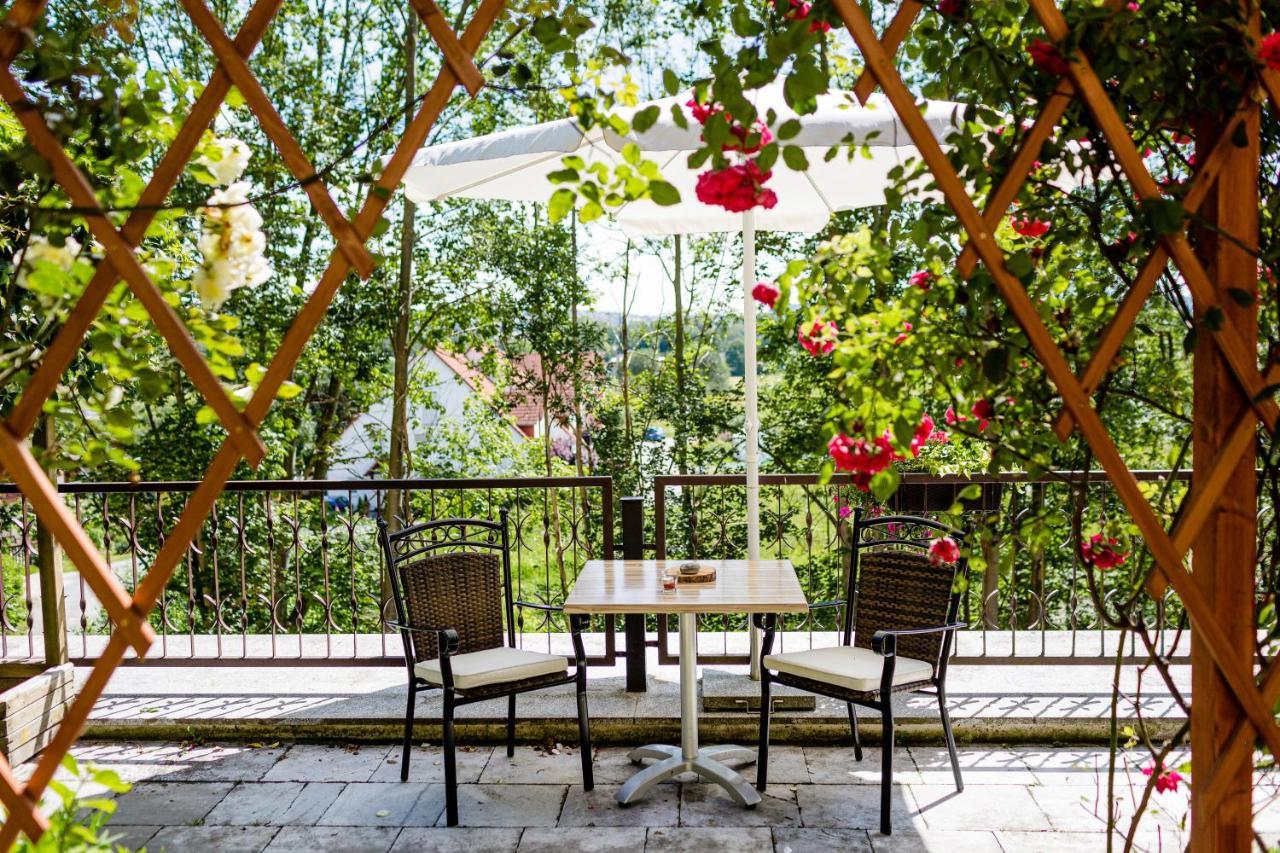 Hotel Restaurant Zwergschloesschen Гера Экстерьер фото