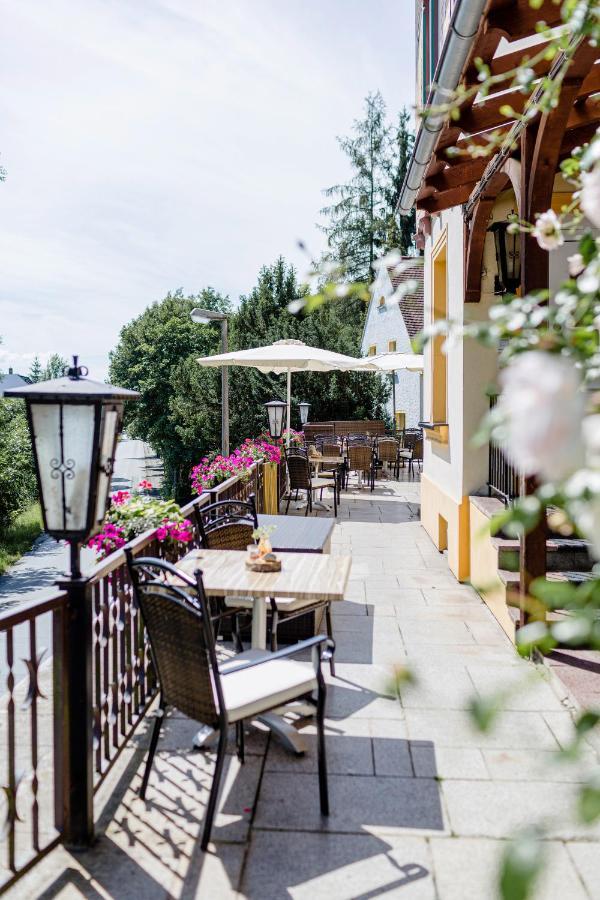 Hotel Restaurant Zwergschloesschen Гера Экстерьер фото