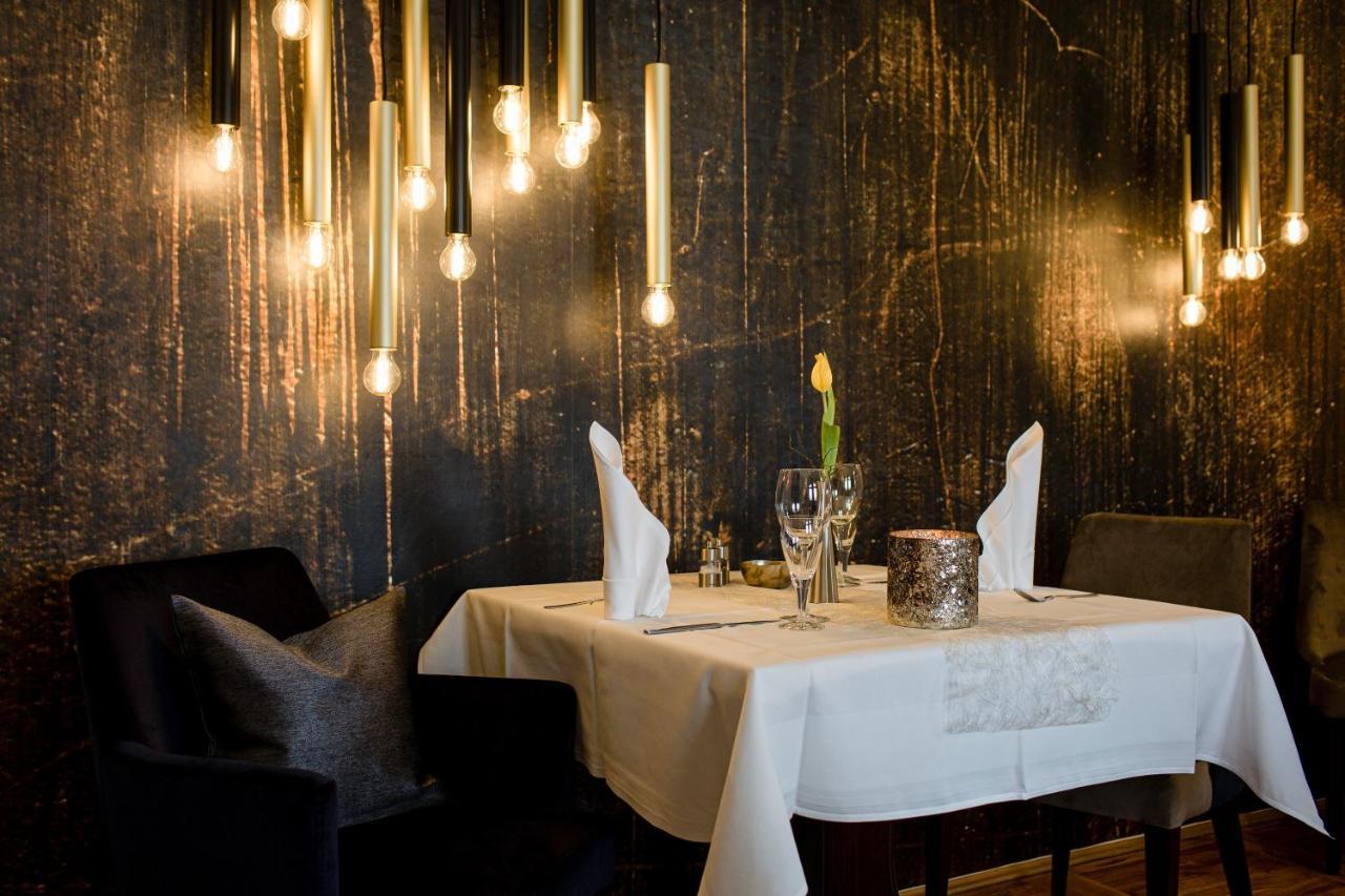 Hotel Restaurant Zwergschloesschen Гера Экстерьер фото